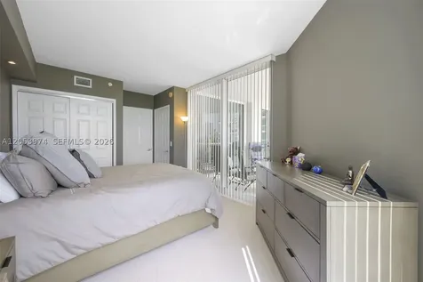 3370 Hidden Bay Drive Aventura FL 33180