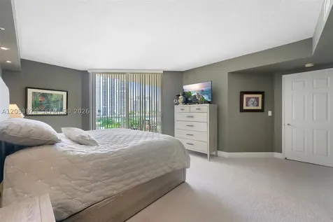 3370 Hidden Bay Drive Aventura FL 33180