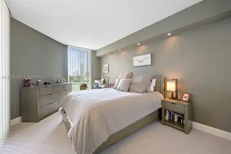 3370 Hidden Bay Drive Aventura FL 33180