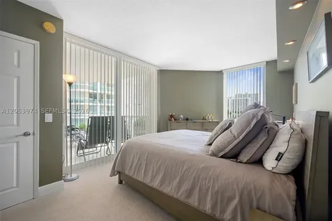 3370 Hidden Bay Drive Aventura FL 33180