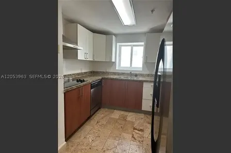170 SE 14th Street Miami FL 33131