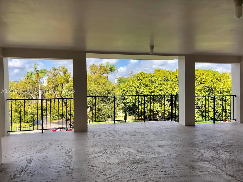 2850 N Palm Aire Drive Pompano Beach FL 33069