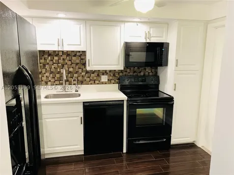 2850 N Palm Aire Drive Pompano Beach FL 33069