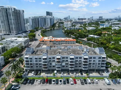 2642 Collins Avenue Miami Beach FL 33140