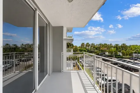 2642 Collins Avenue Miami Beach FL 33140