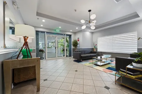 2642 Collins Avenue Miami Beach FL 33140