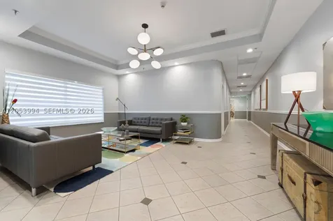 2642 Collins Avenue Miami Beach FL 33140