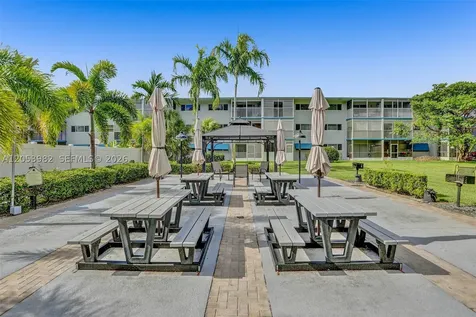 1000 Hillcrest Court Hollywood FL 33021