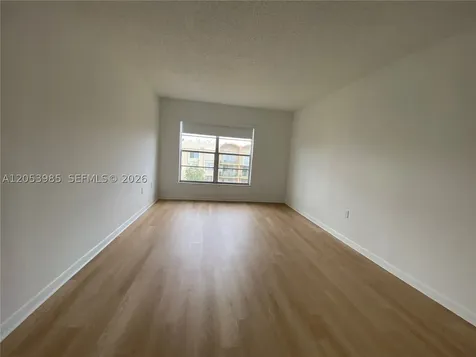 9350 Fontainebleau Boulevard Miami FL 33172