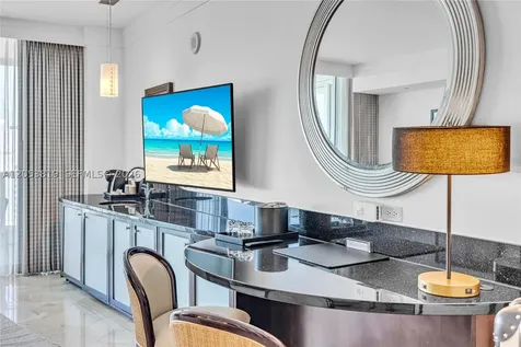 4391 Collins Avenue Miami Beach FL 33140