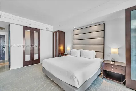 4391 Collins Avenue Miami Beach FL 33140