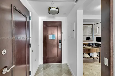 4391 Collins Avenue Miami Beach FL 33140