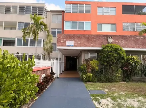1850 NE 169th Street North Miami Beach FL 33162