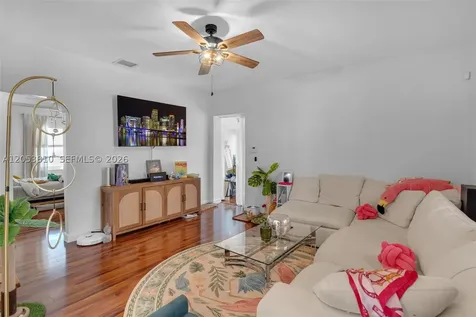 3151 NW Flagler Terrace Miami FL 33125