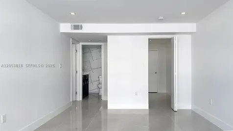 18051 Biscayne Boulevard Aventura FL 33160