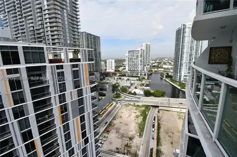 41 SE 5th Street Miami FL 33131