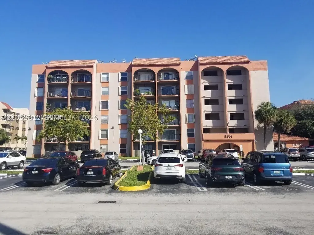 5201 NW 7th Street Miami FL 33126
