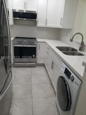 5201 NW 7th Street Miami FL 33126