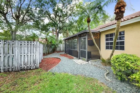 1377 Garden Road Weston FL 33326