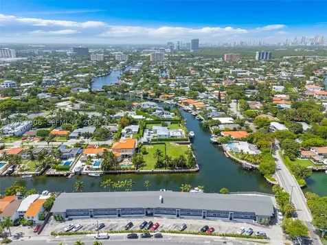 2225 NE 123rd Street North Miami FL 33181