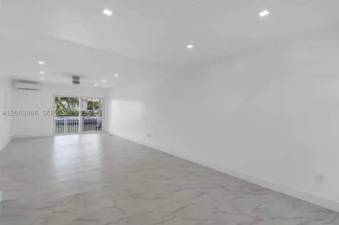 2225 NE 123rd Street North Miami FL 33181