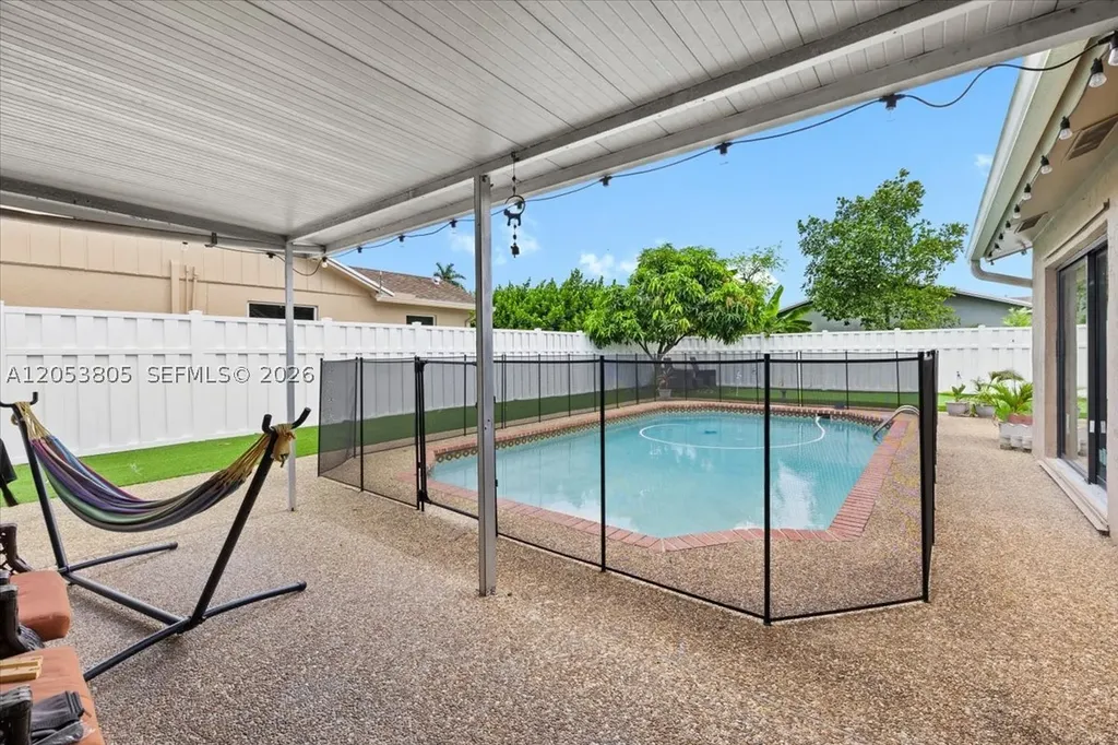 2338 NW 98th Way Coral Springs FL 33065