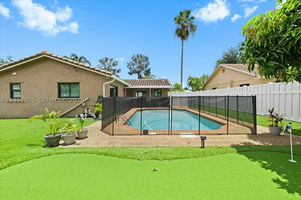 2338 NW 98th Way Coral Springs FL 33065