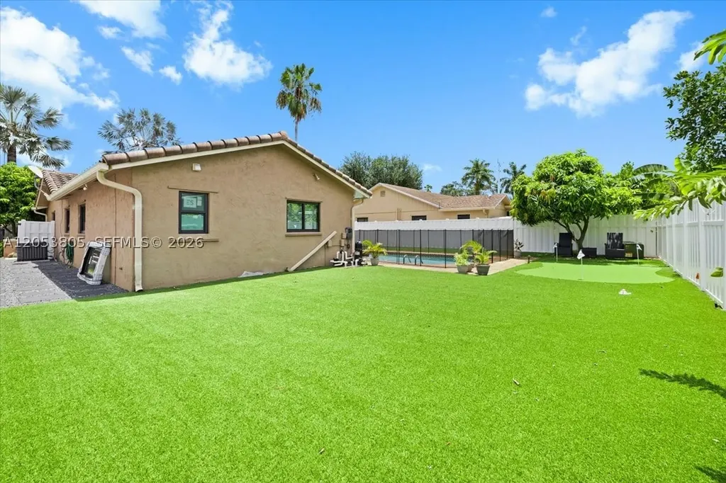 2338 NW 98th Way Coral Springs FL 33065