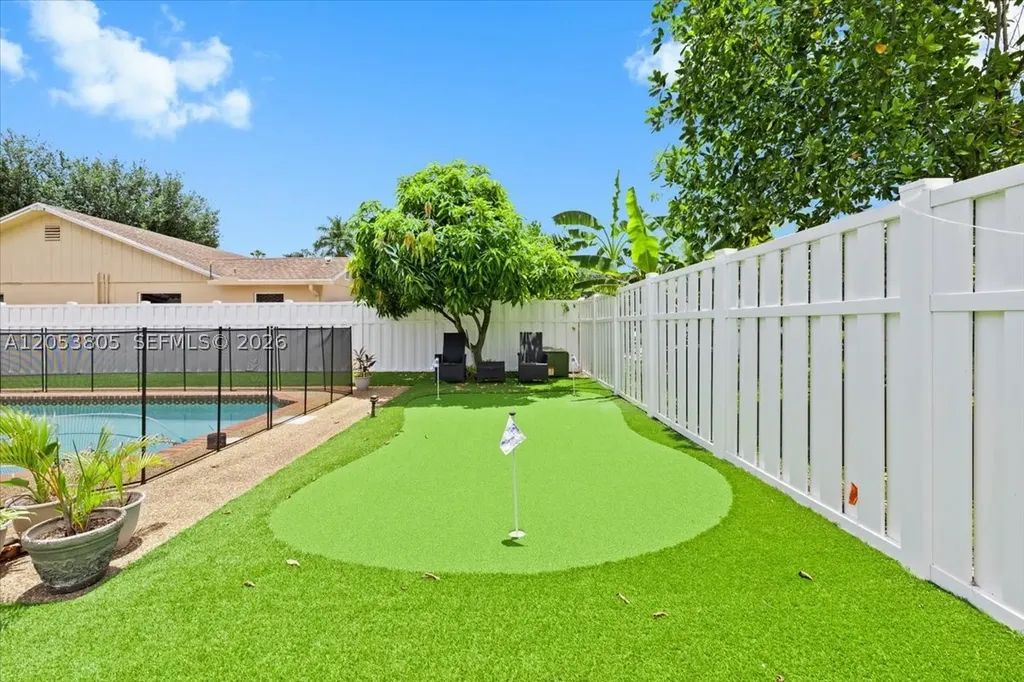 2338 NW 98th Way Coral Springs FL 33065