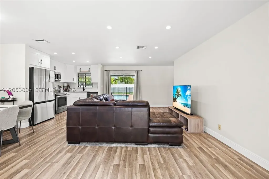 2338 NW 98th Way Coral Springs FL 33065