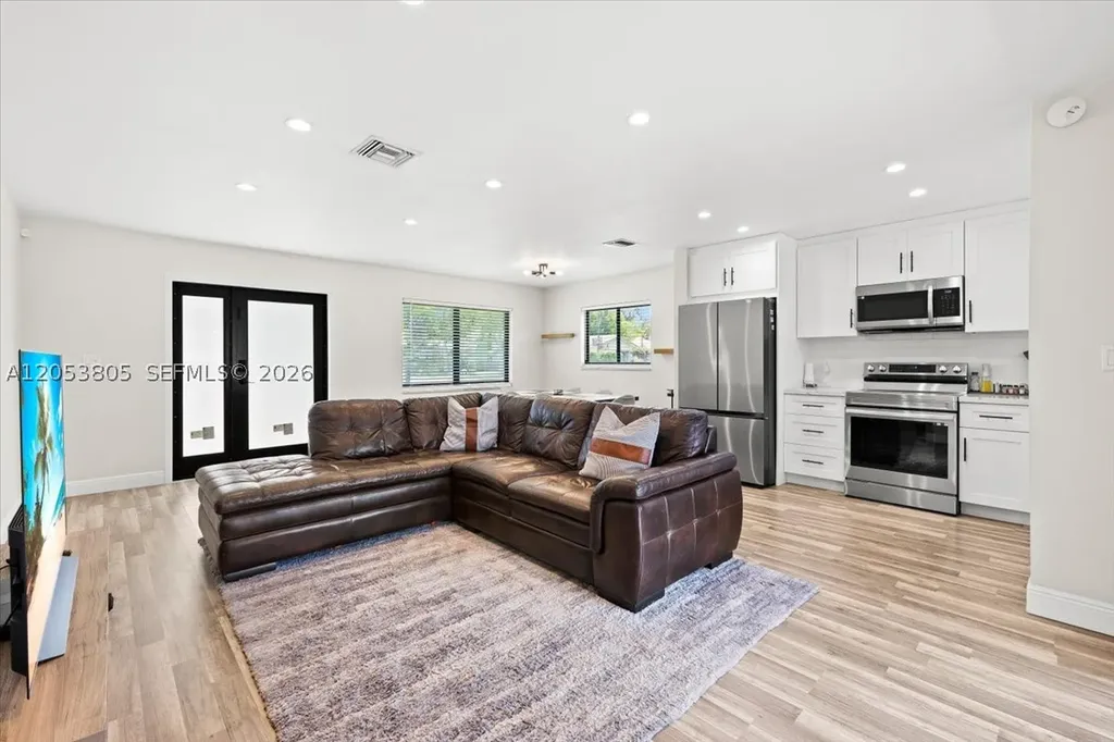 2338 NW 98th Way Coral Springs FL 33065