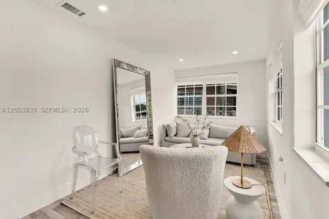 1237 NW 33rd Avenue Miami FL 33125