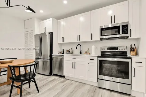 1237 NW 33rd Avenue Miami FL 33125