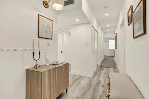 1237 NW 33rd Avenue Miami FL 33125