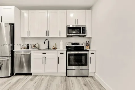 1237 NW 33rd Avenue Miami FL 33125