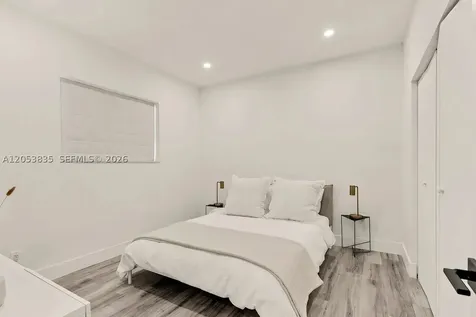 1237 NW 33rd Avenue Miami FL 33125