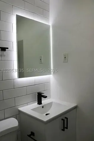 1237 NW 33rd Avenue Miami FL 33125