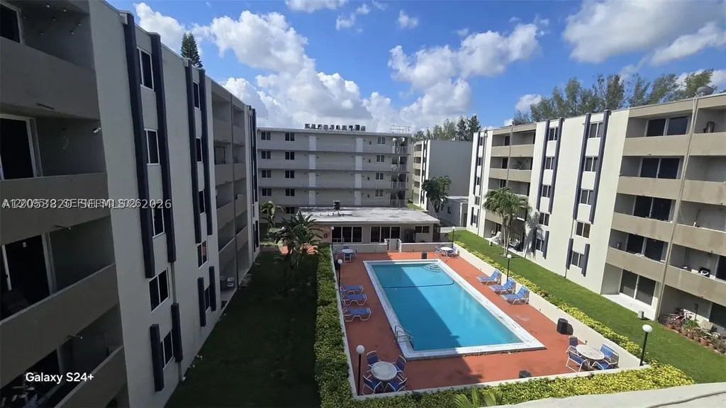 10090 NW 80th Court Hialeah Gardens FL 33016