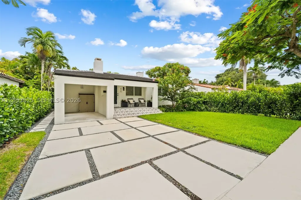 829 Granada Groves Court Coral Gables FL 33134