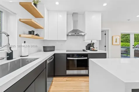 829 Granada Groves Court Coral Gables FL 33134