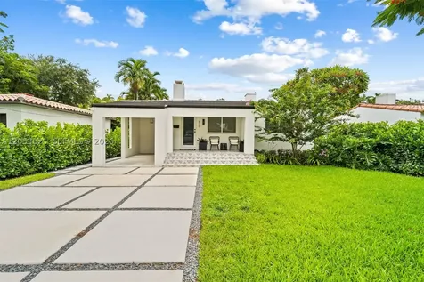 829 Granada Groves Court Coral Gables FL 33134