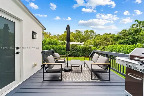 829 Granada Groves Court Coral Gables FL 33134