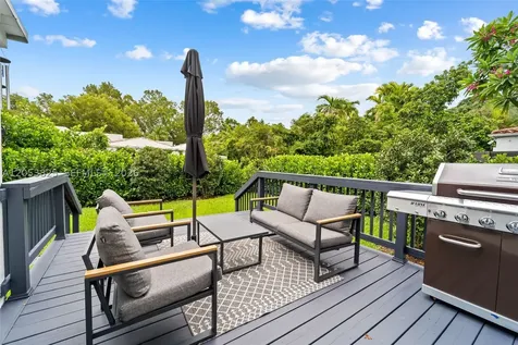 829 Granada Groves Court Coral Gables FL 33134