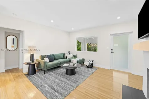 829 Granada Groves Court Coral Gables FL 33134