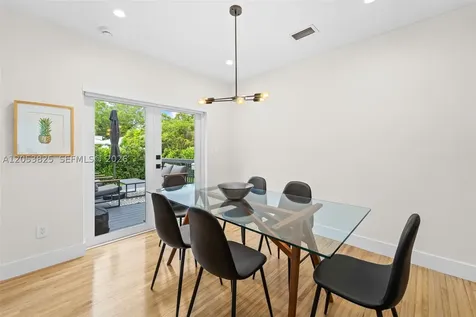 829 Granada Groves Court Coral Gables FL 33134