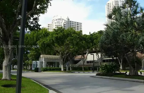 808 Brickell Key Drive Miami FL 33131