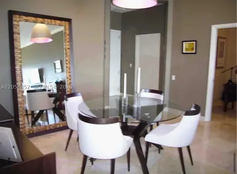 808 Brickell Key Drive Miami FL 33131