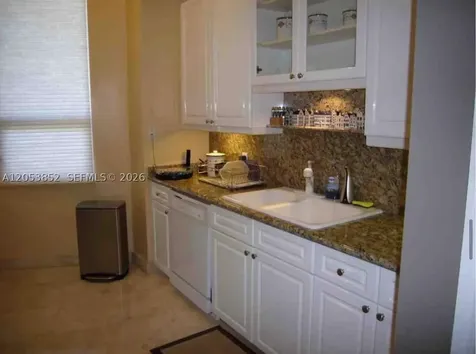 808 Brickell Key Drive Miami FL 33131