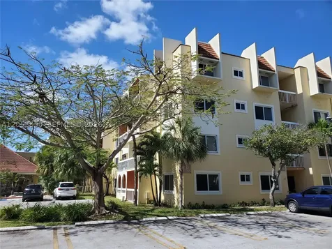 7705 Camino Real Miami FL 33143
