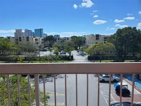 7705 Camino Real Miami FL 33143